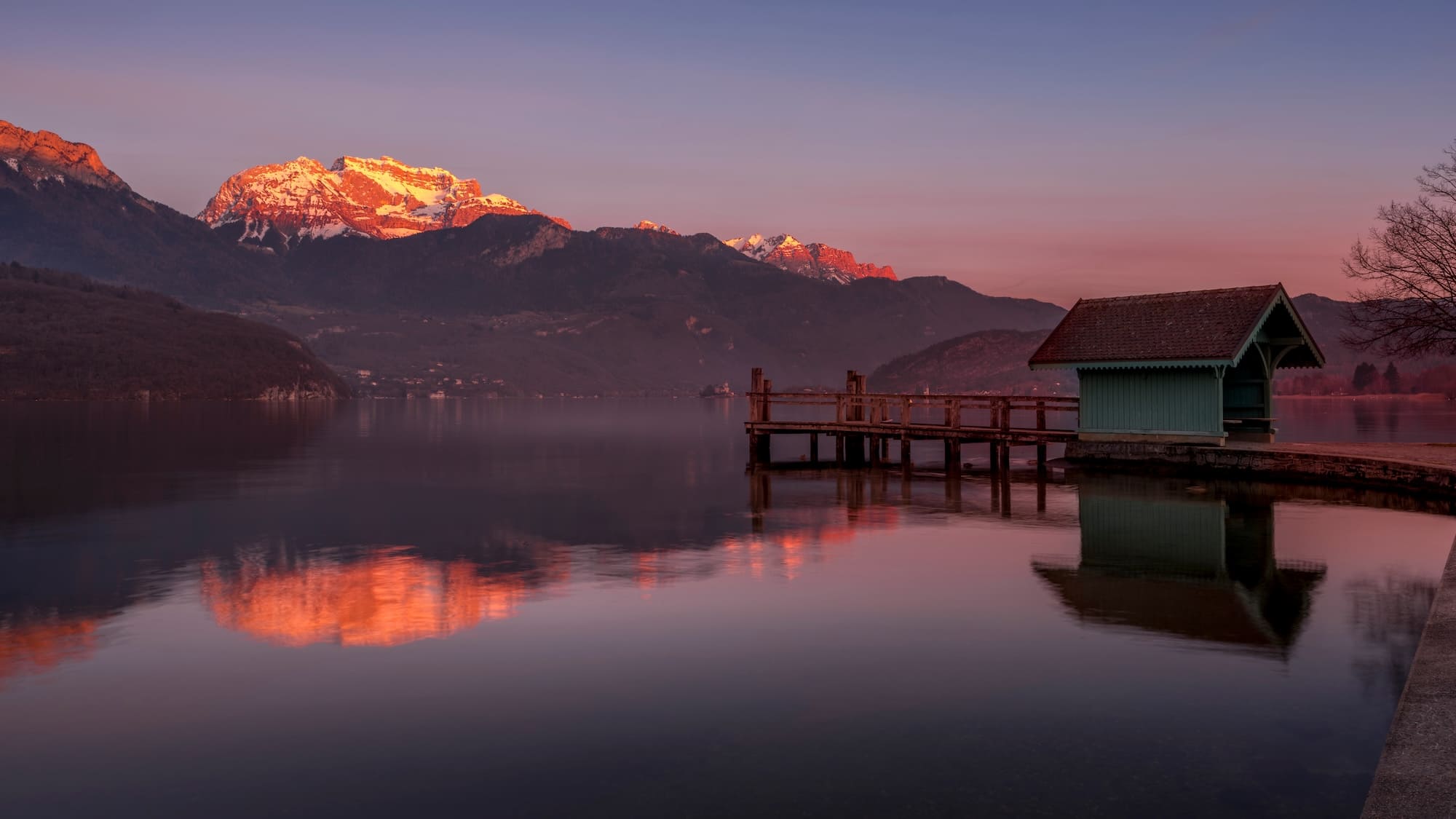 coucher de soleil reÌgion mont blanc alpes camping les iÌ‚les