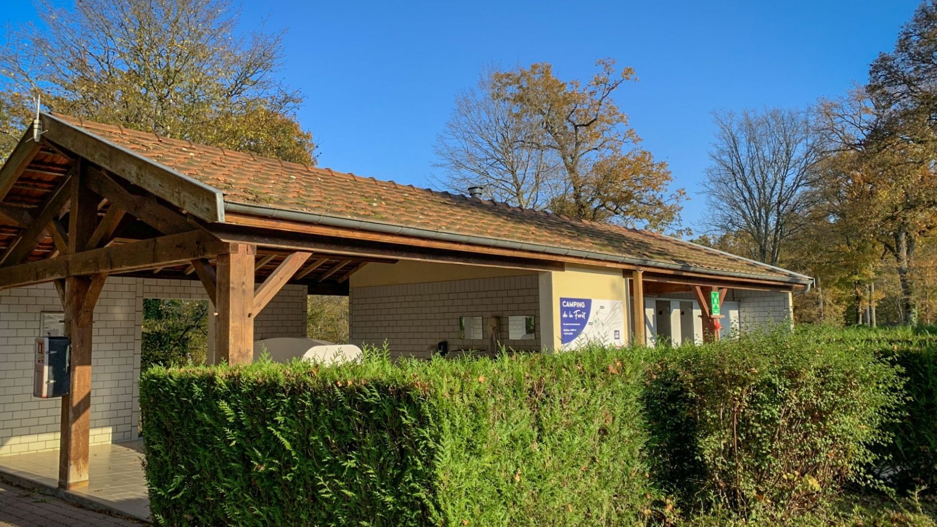 camping accessible pmr emplacement et sanitaires marne